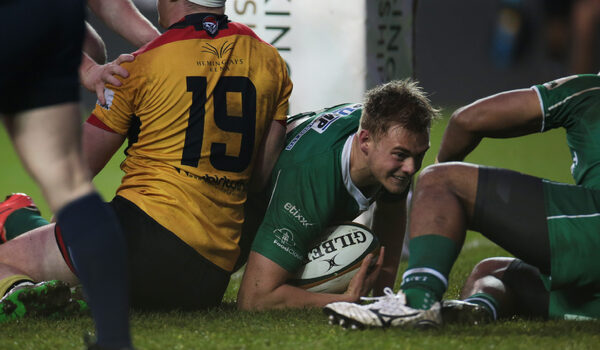 TEAM NEWS: Three changes for trip to Penzance